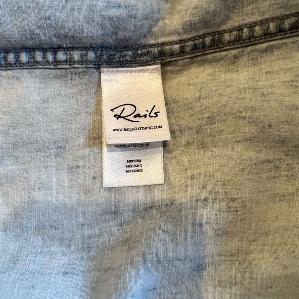 Rails Ingrid Raw Hem Button Down In The Color Lig… - image 4